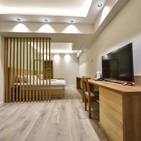 Baron Boutique Hotel Yerevan Exterior foto